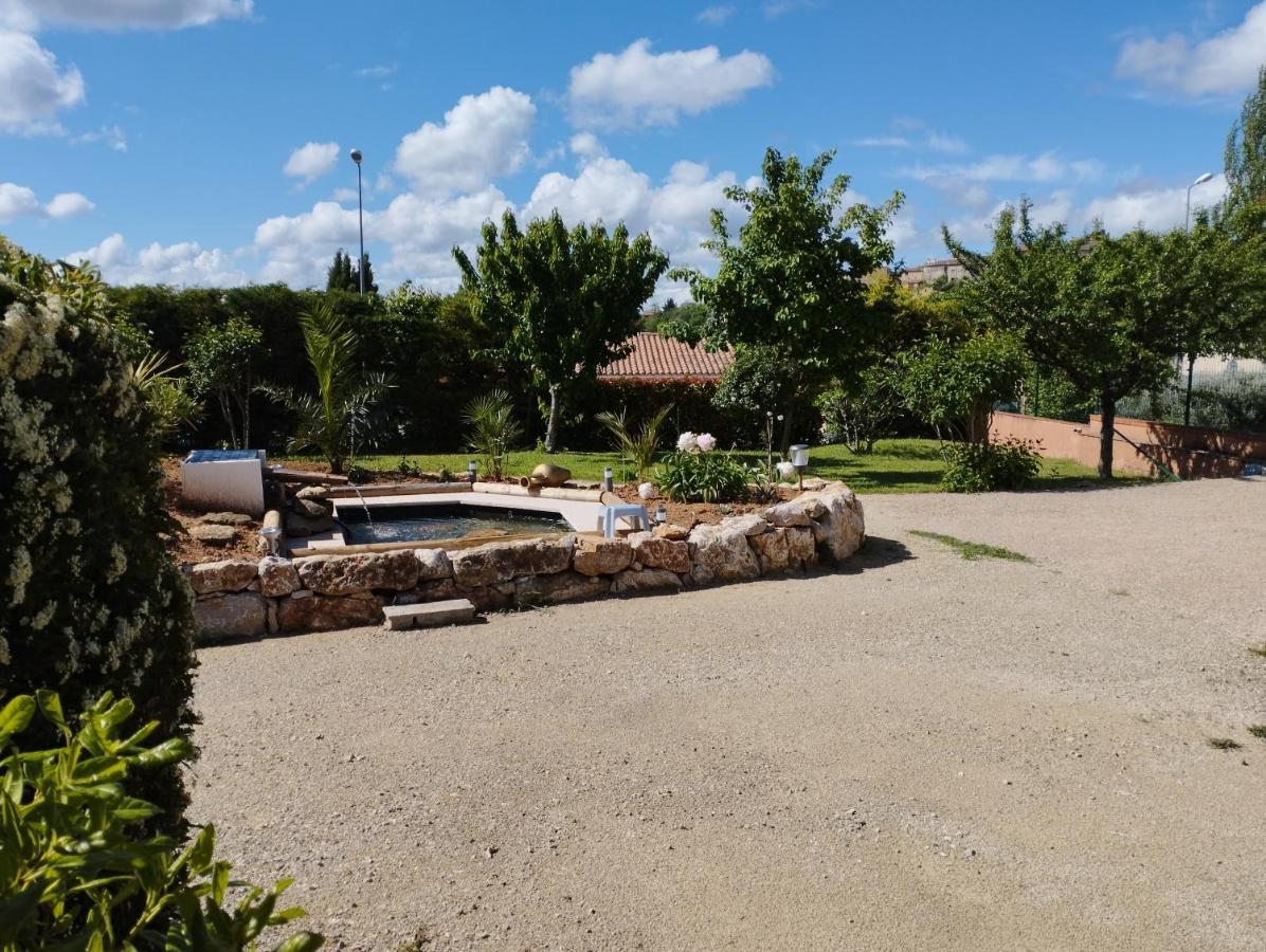 Bed and Breakfast L'Orangette Регюс Экстерьер фото